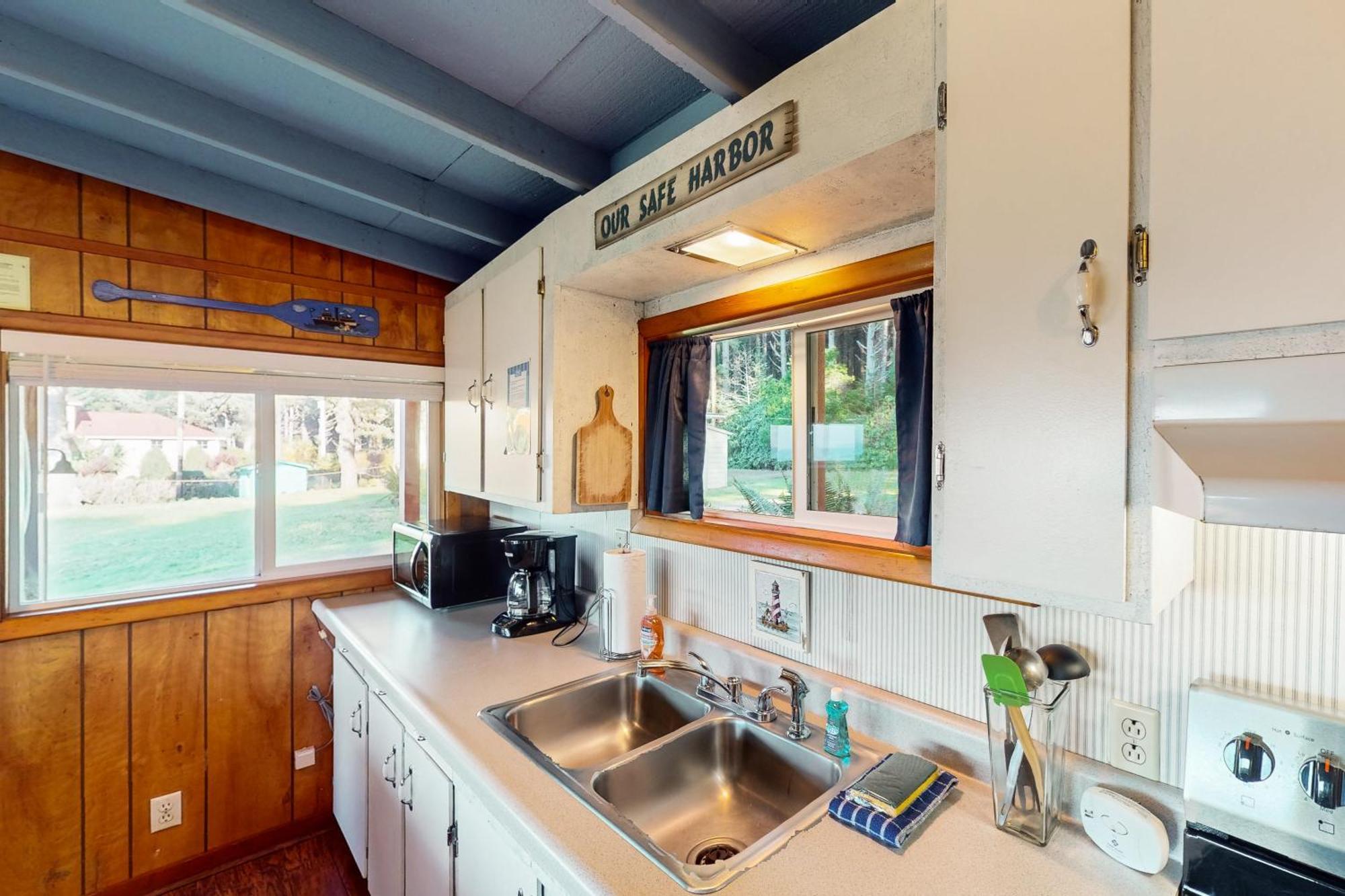 Sea Mist Cottage Searose Beach Экстерьер фото
